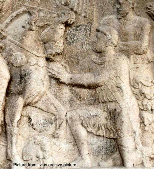 سنگ نگاره های بیشاپور