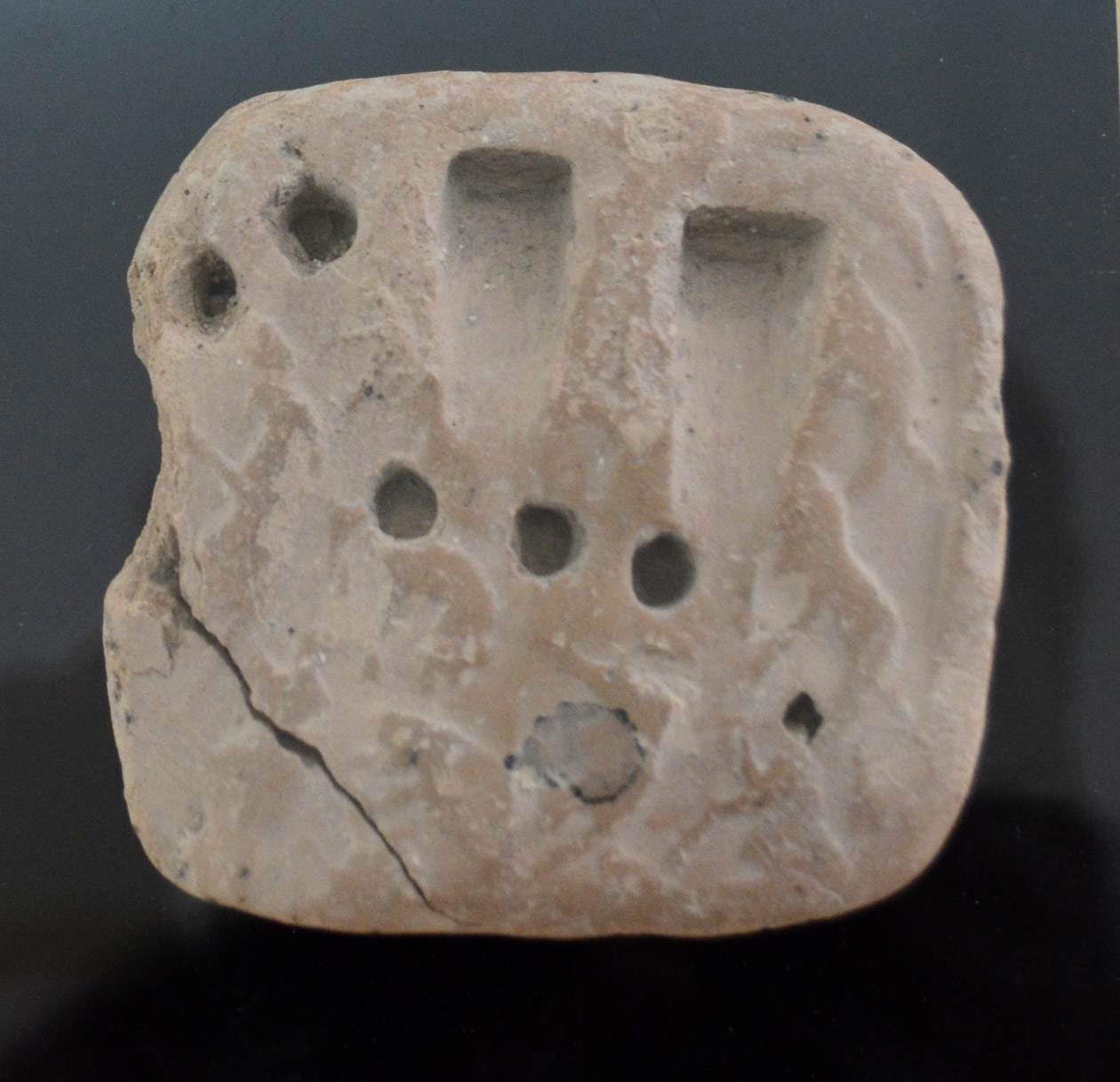 لوح گلی ایلامی مقدم