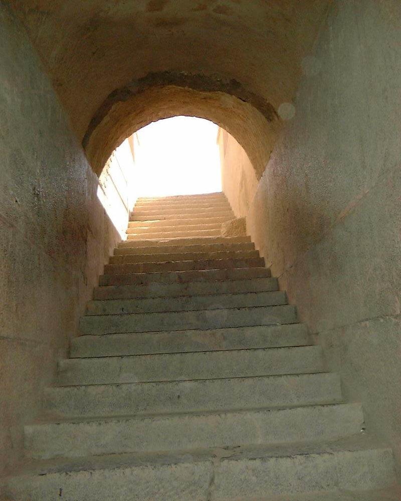 راه آبهای زیرزمینی تخت جمشید