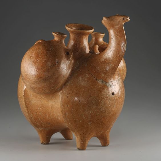 ریتون سفالی به شکل قاطر در حال حمل بار- املش