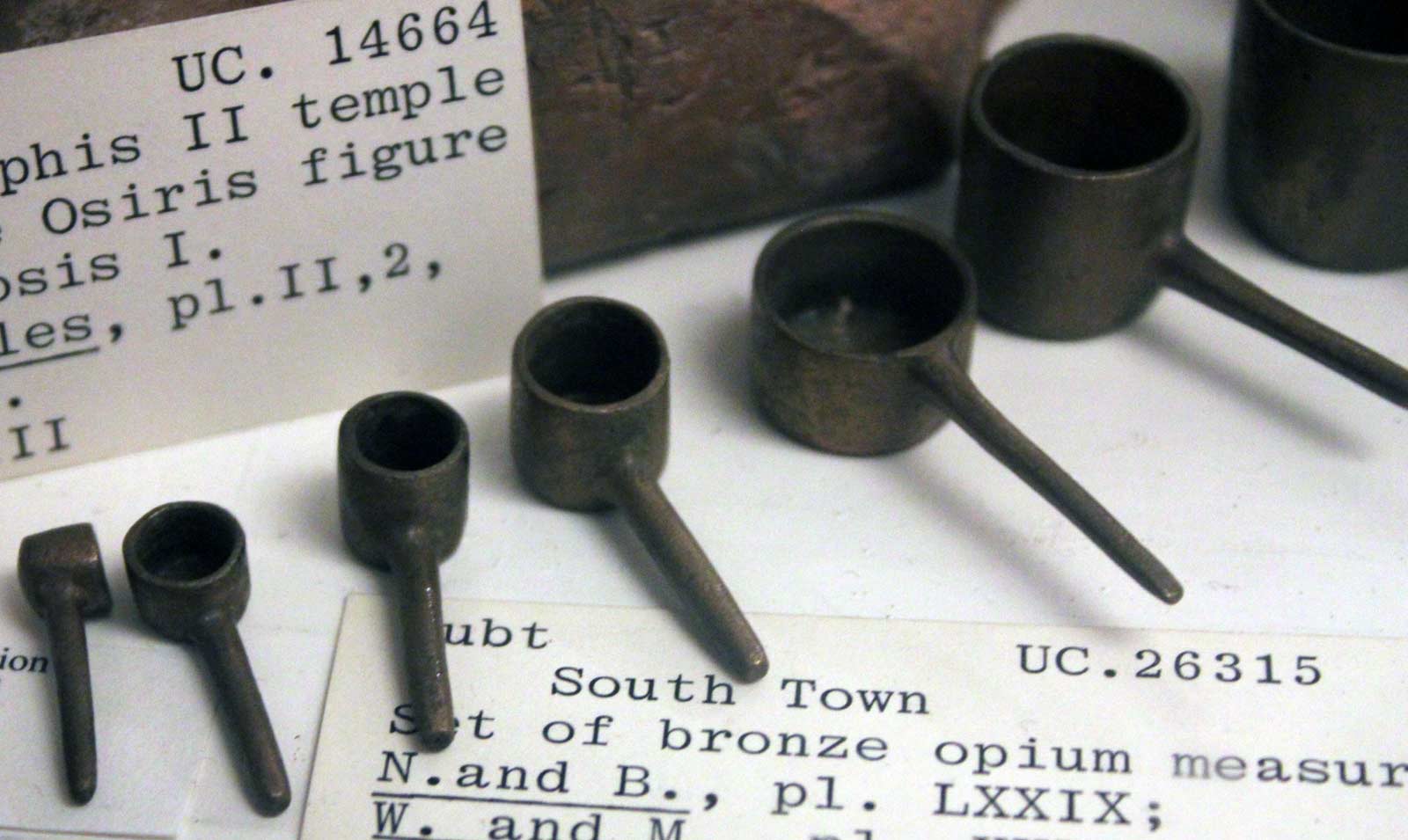 قاشق های اندازه گیری دارو