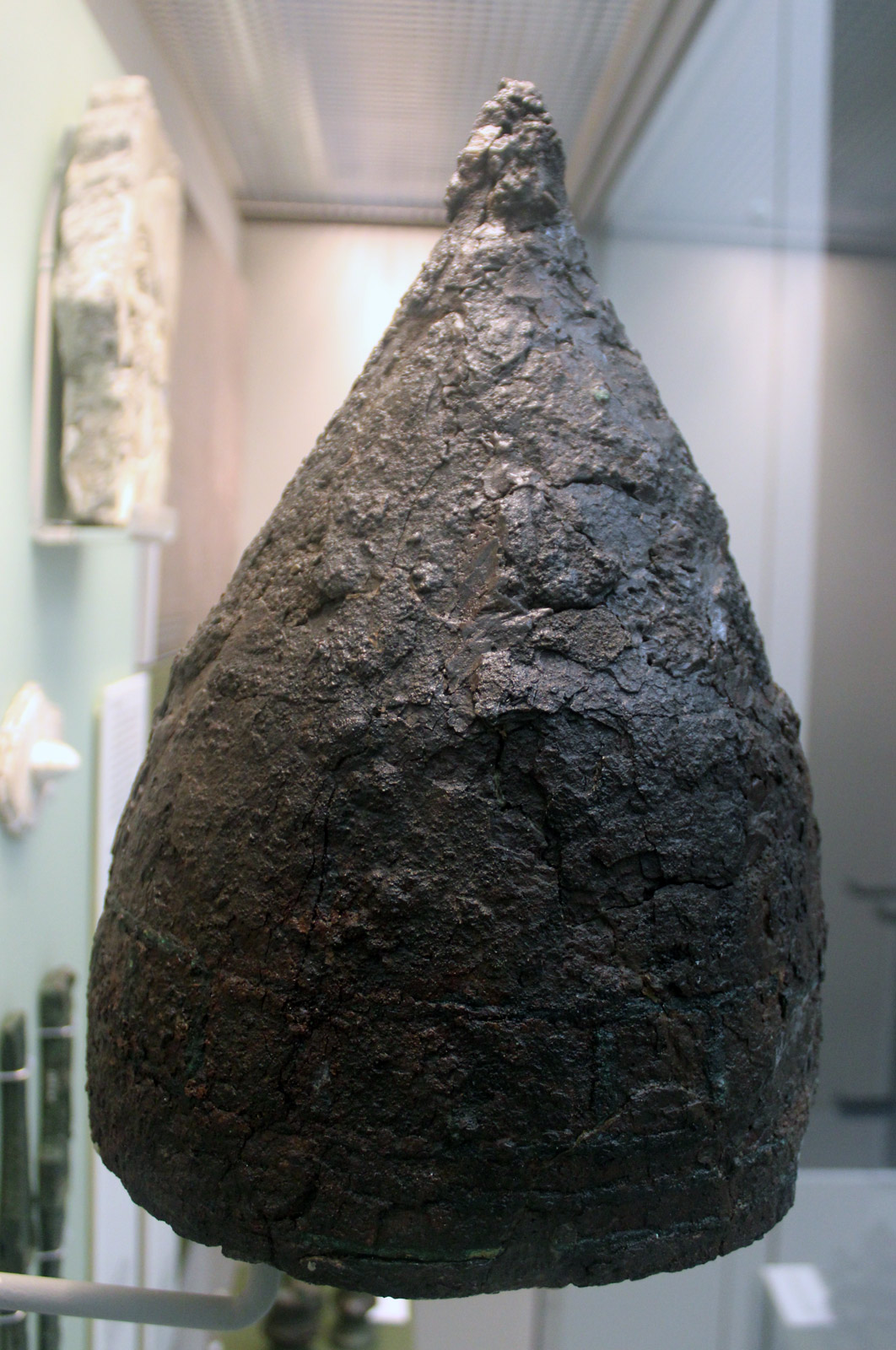 کلاه خود آشوری