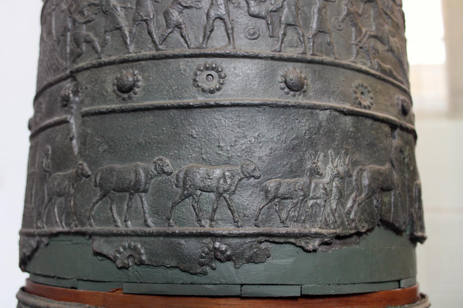 تزیینات شلمنسر سوم در بلوات