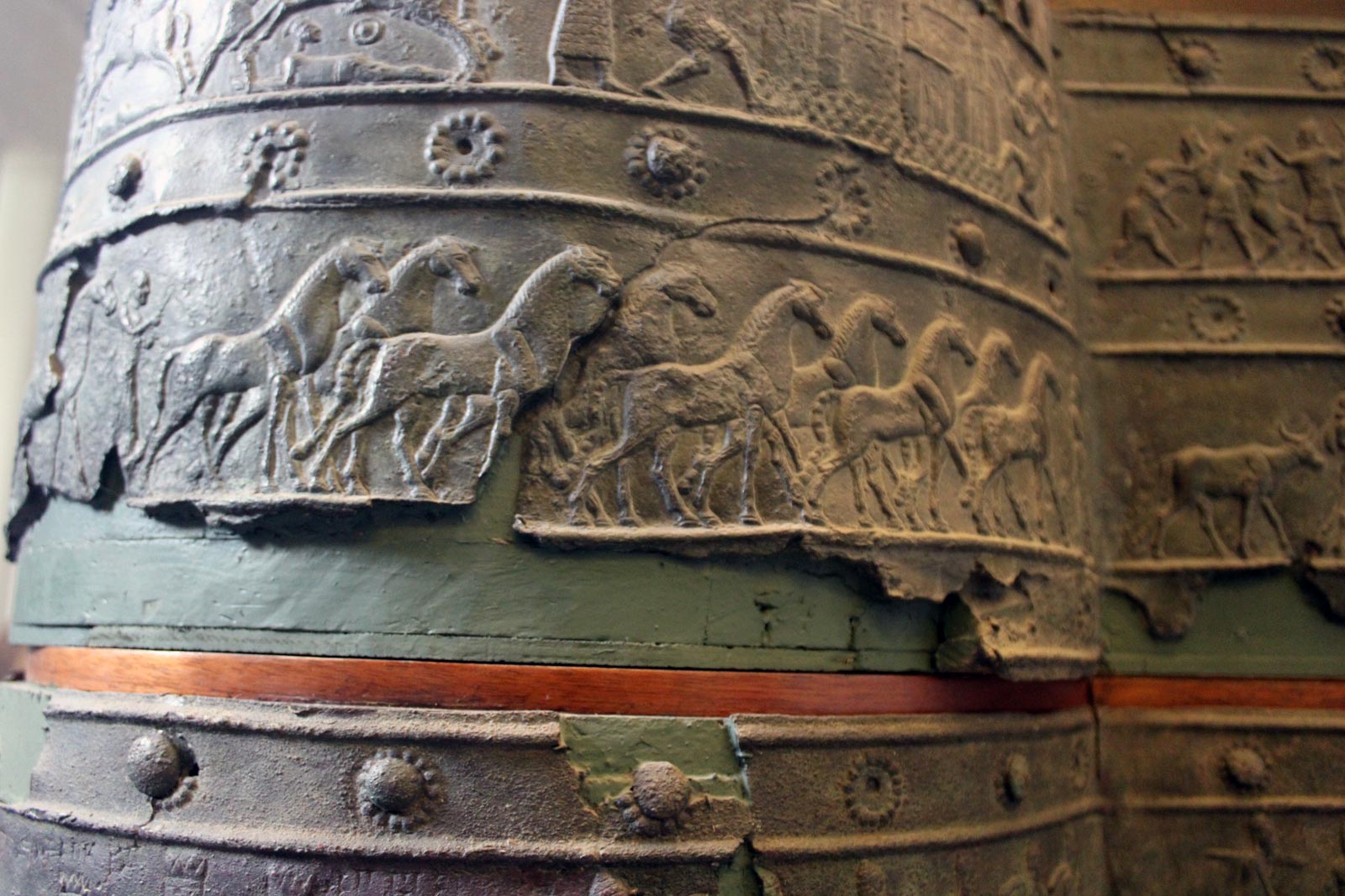 تزیینات شلمنسر سوم در بلوات