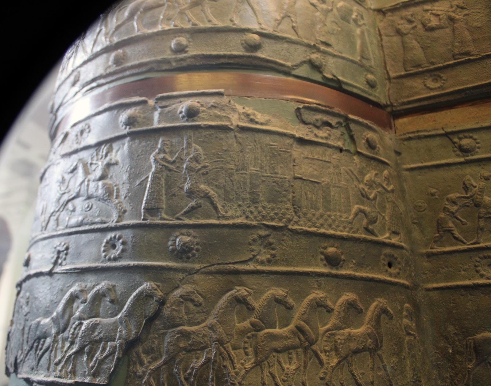 تزیینات شلمنسر سوم در بلوات