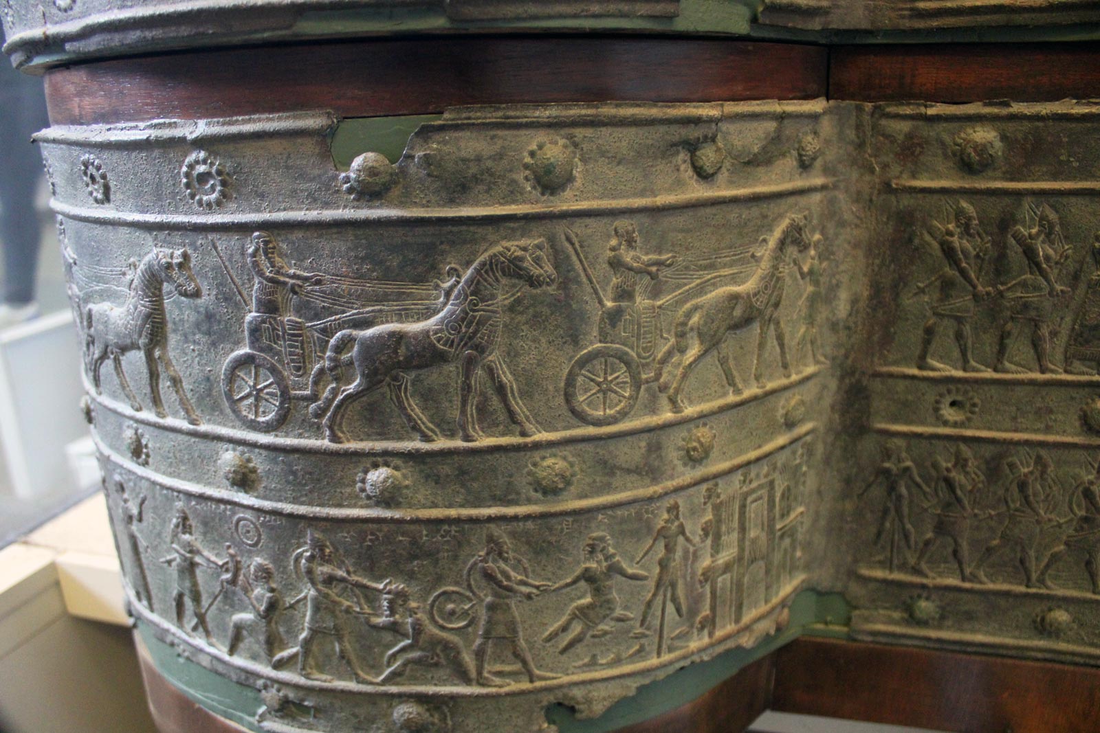 تزیینات شلمنسر سوم در بلوات