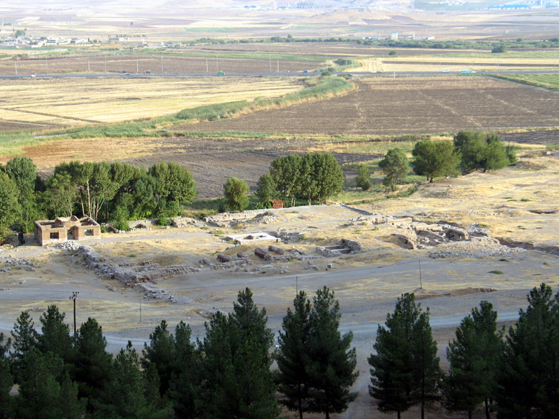 كاخ مخروبه ساسانی 