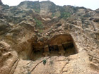 گور دخمه قیزقاپان