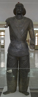 مجسمه مرد اشکانی