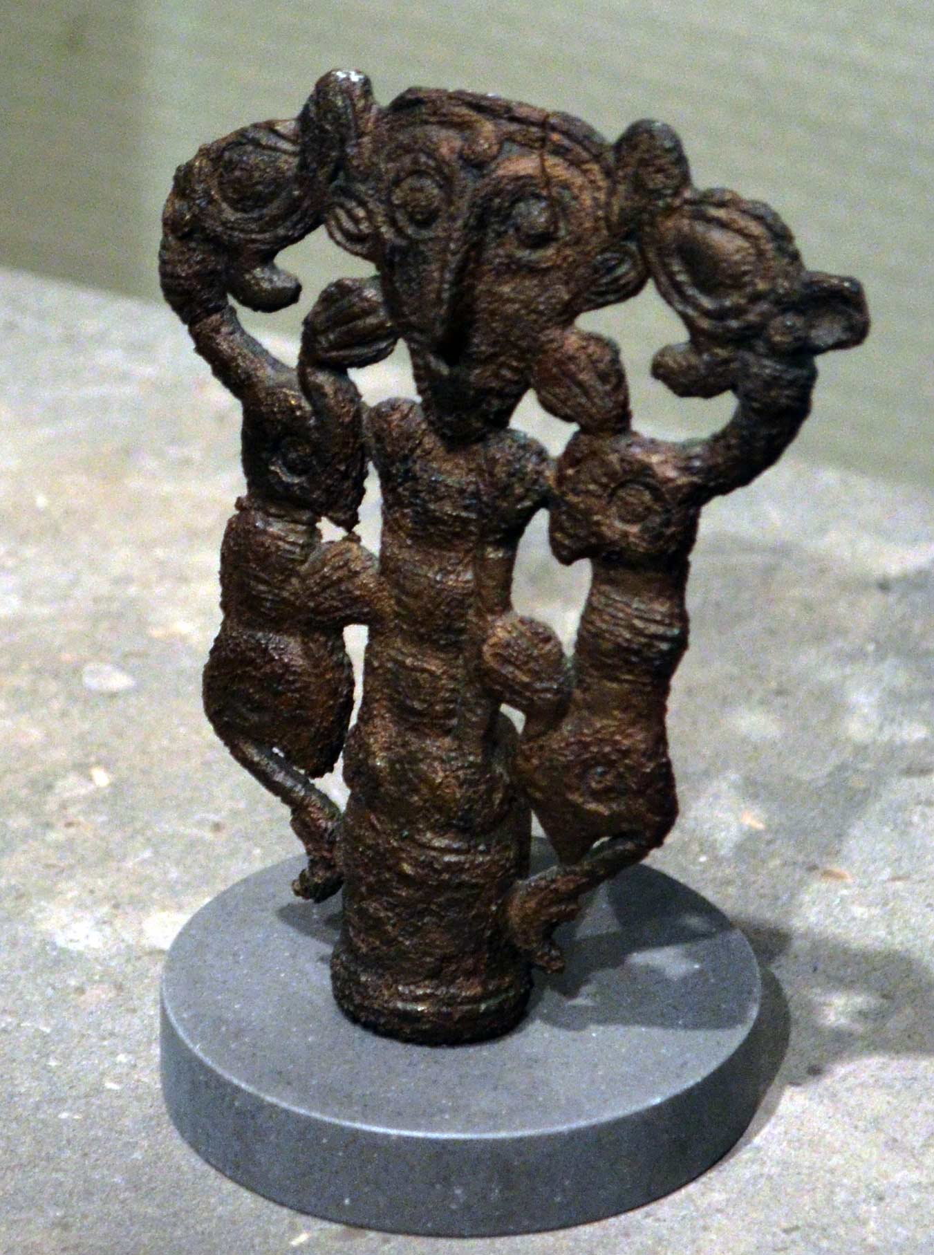 آثار  مفرغ لرستان